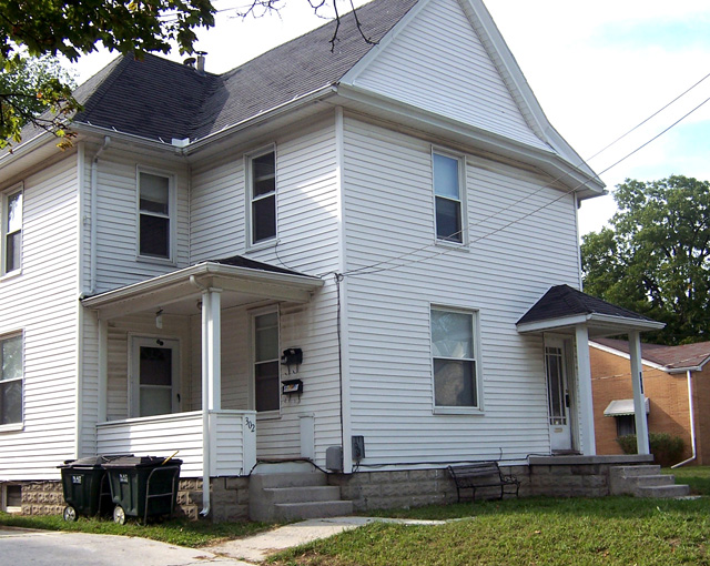 Thompson & Thompson Rentals 300 S. Prospect Bowling Green, Ohio Apartment